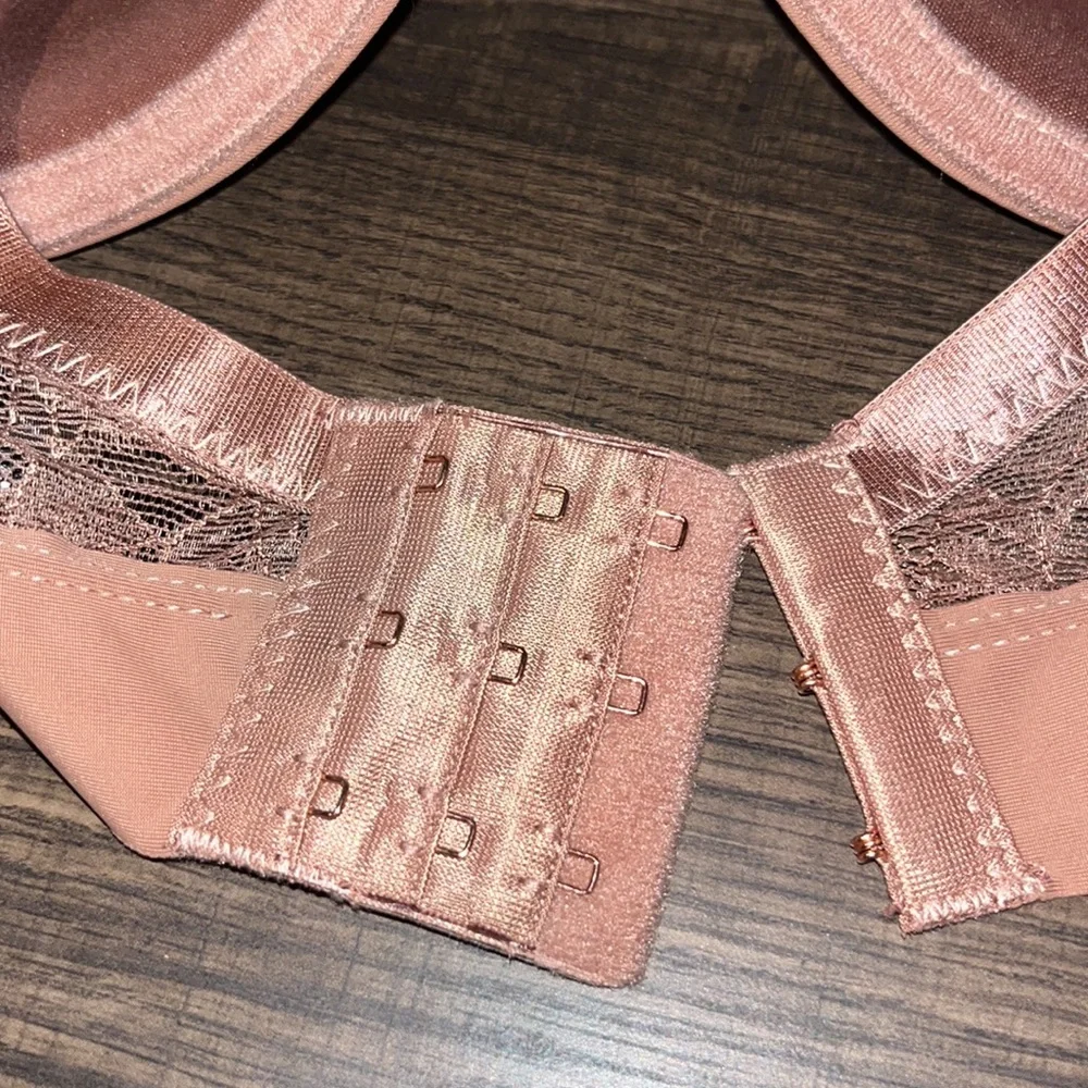 Danskin underwire lace